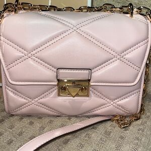 NEW WITH TAGS Michael Kors, Serena, medium powder, blush Crossbody,